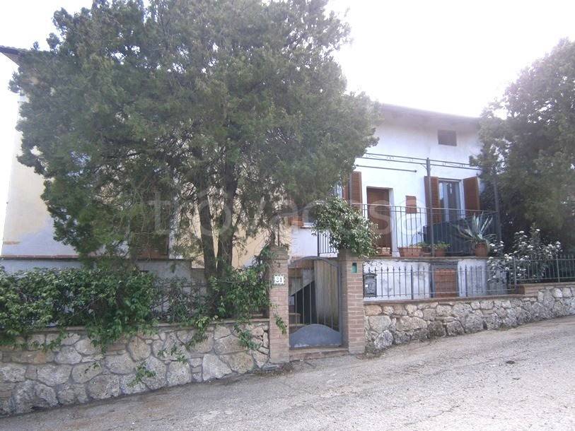 casa indipendente in vendita a Città della Pieve in zona Moiano
