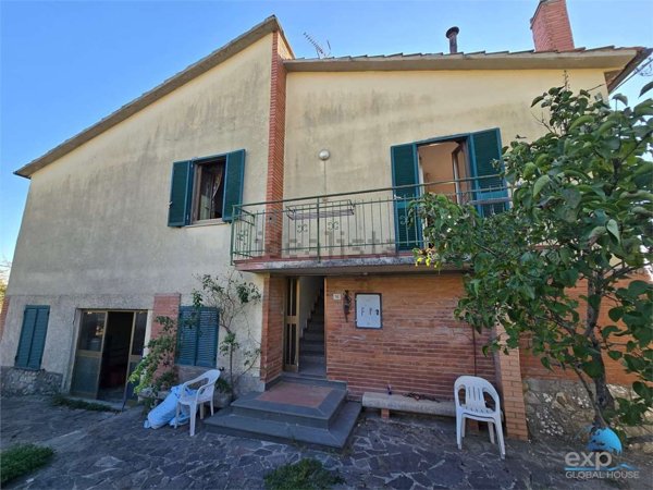 casa indipendente in vendita a Città della Pieve in zona Moiano