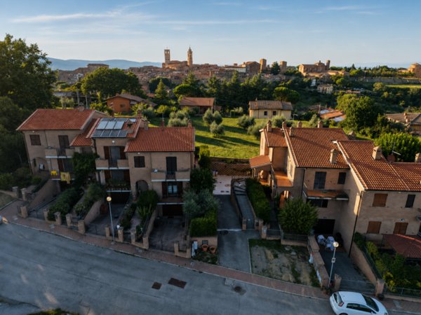 casa indipendente in vendita a Città della Pieve