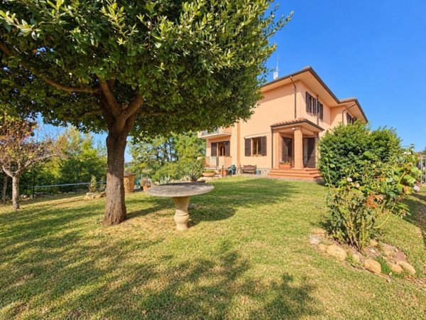 casa indipendente in vendita a Città della Pieve in zona Po Bandino