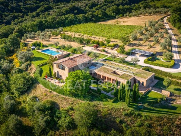 casa indipendente in vendita a Città della Pieve in zona Moiano