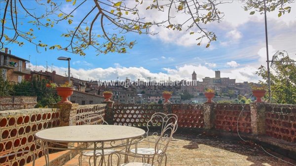 casa indipendente in vendita a Città della Pieve
