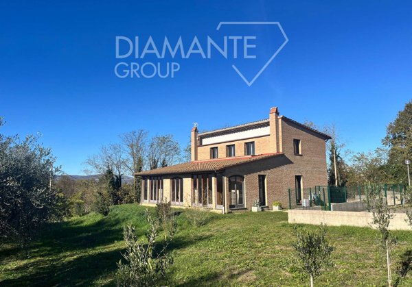 casa indipendente in vendita a Città della Pieve