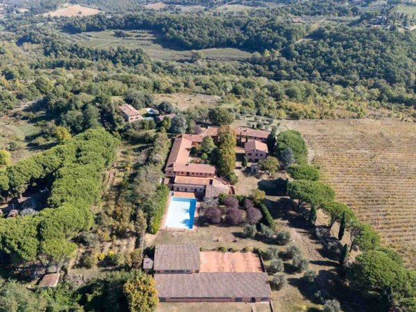 intera palazzina in vendita a Città della Pieve