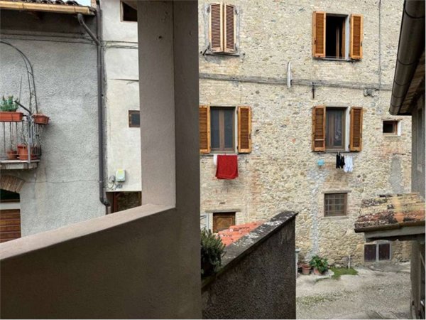 appartamento in vendita a Città di Castello in zona Lerchi
