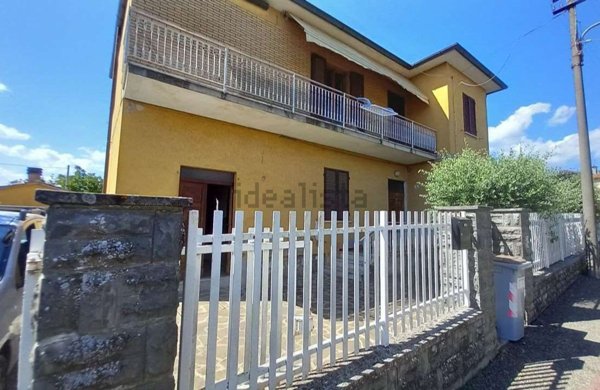 casa indipendente in vendita a Città di Castello in zona Promano
