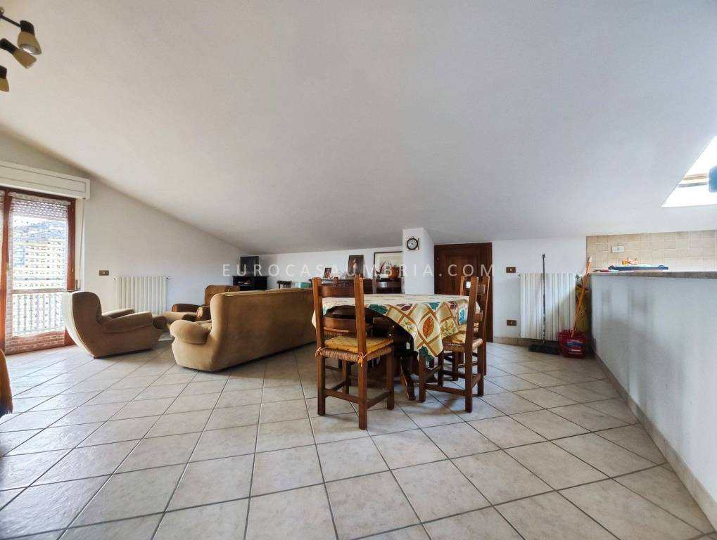 appartamento in vendita a Città di Castello in zona Cerbara