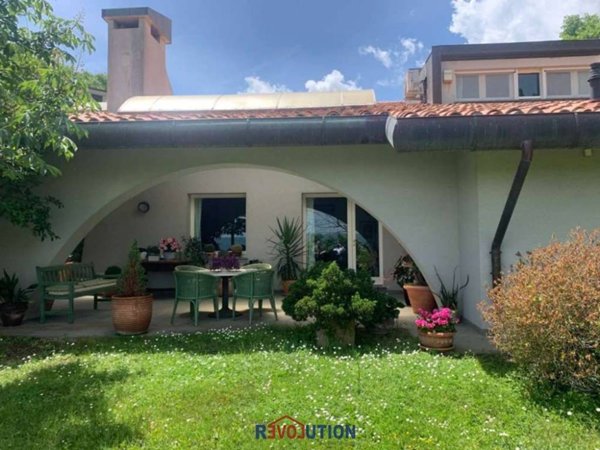 casa indipendente in vendita a Città di Castello in zona Uppiano