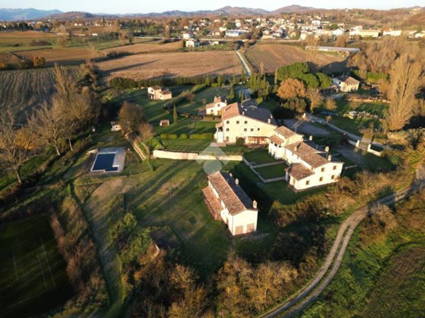 casa indipendente in vendita a Città di Castello in zona Promano