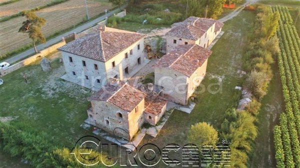 casa indipendente in vendita a Città di Castello in zona Trestina