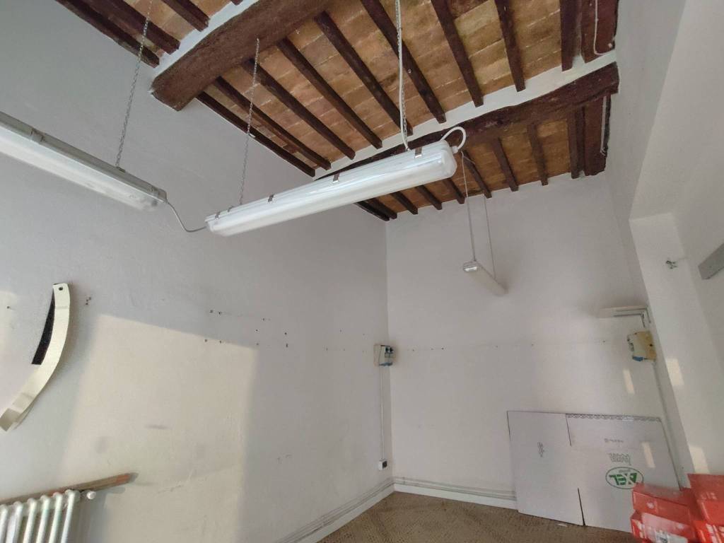 negozio in vendita a Città di Castello