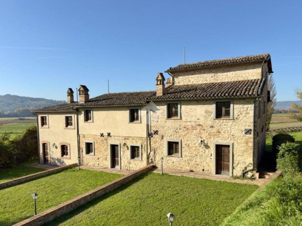 casa indipendente in vendita a Città di Castello in zona Promano