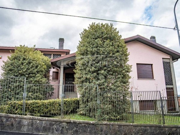 casa indipendente in vendita a Città di Castello