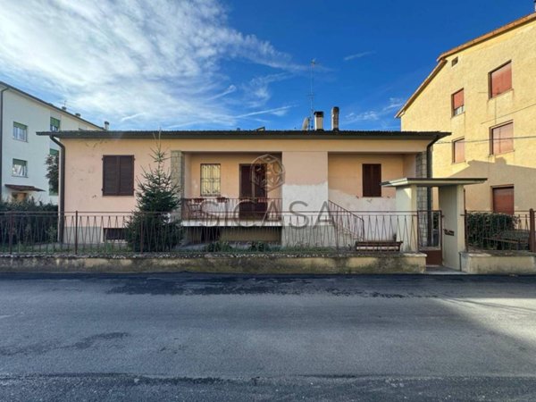 casa indipendente in vendita a Città di Castello in zona Cerbara