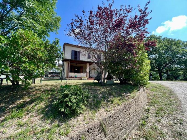casa indipendente in vendita a Città di Castello in zona Antirata