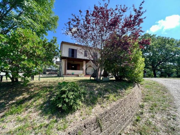 casa indipendente in vendita a Città di Castello in zona Antirata