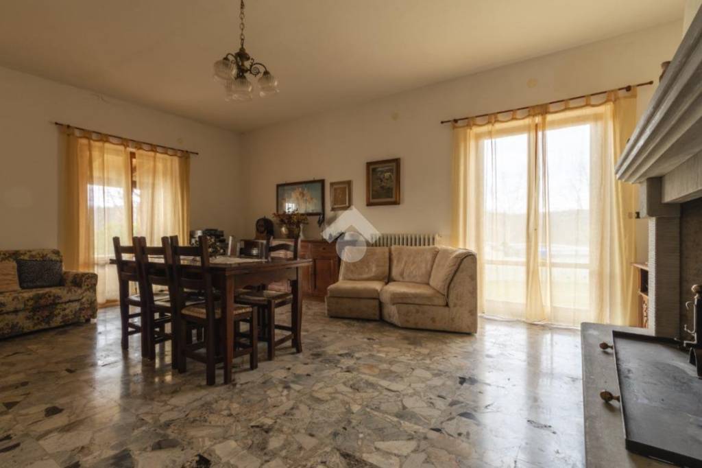 casa indipendente in vendita a Città di Castello in zona Antirata