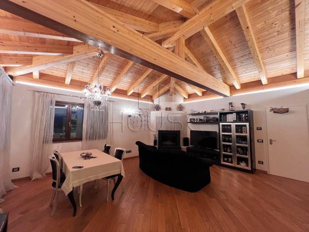 appartamento in vendita a Città di Castello in zona Trestina