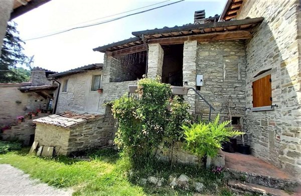 casa indipendente in vendita a Città di Castello in zona Antirata