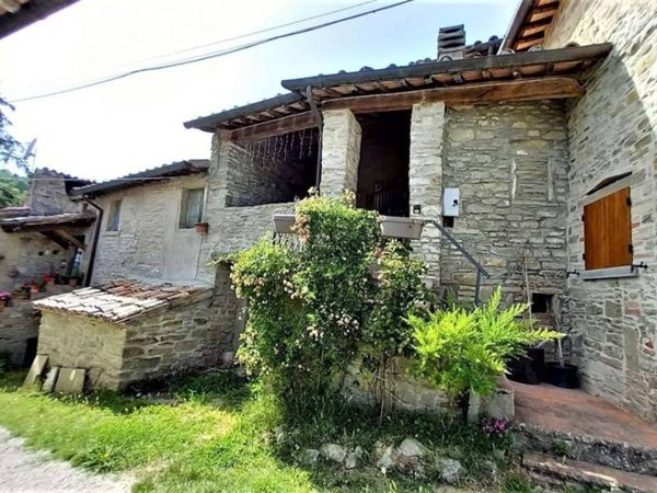 casa indipendente in vendita a Città di Castello in zona Antirata