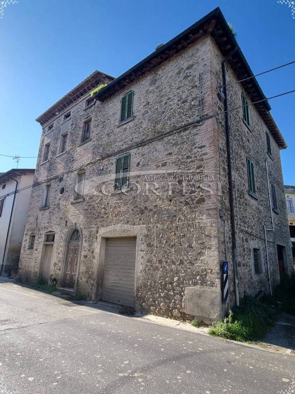casa indipendente in vendita a Città di Castello in zona Fabbrecce