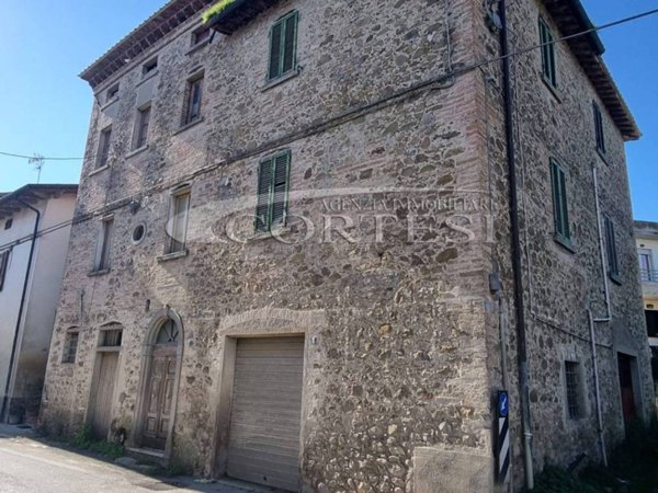 casa indipendente in vendita a Città di Castello in zona Fabbrecce