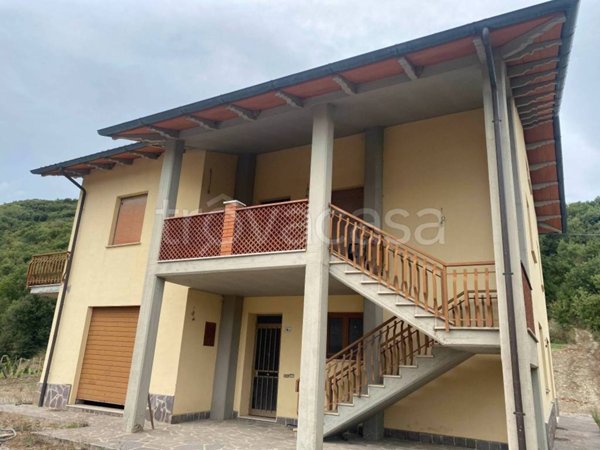 casa indipendente in vendita a Città di Castello in zona Morra