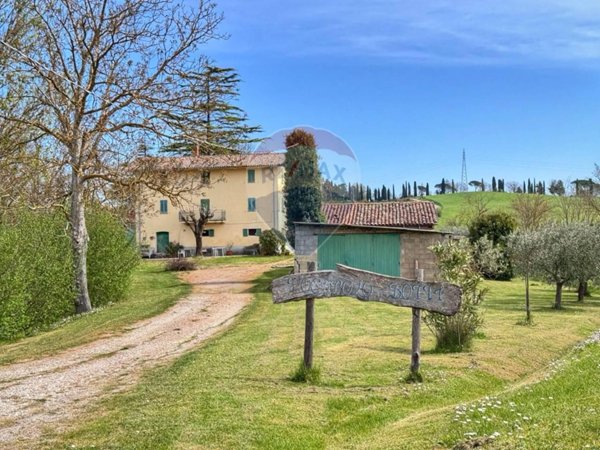 casa indipendente in vendita a Città di Castello