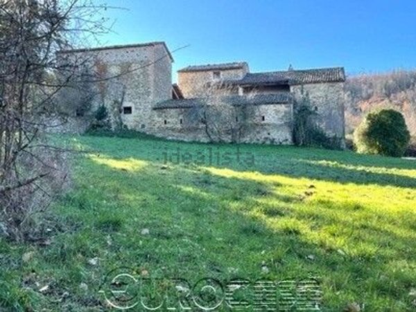 casa indipendente in vendita a Città di Castello in zona San Leo Bastia
