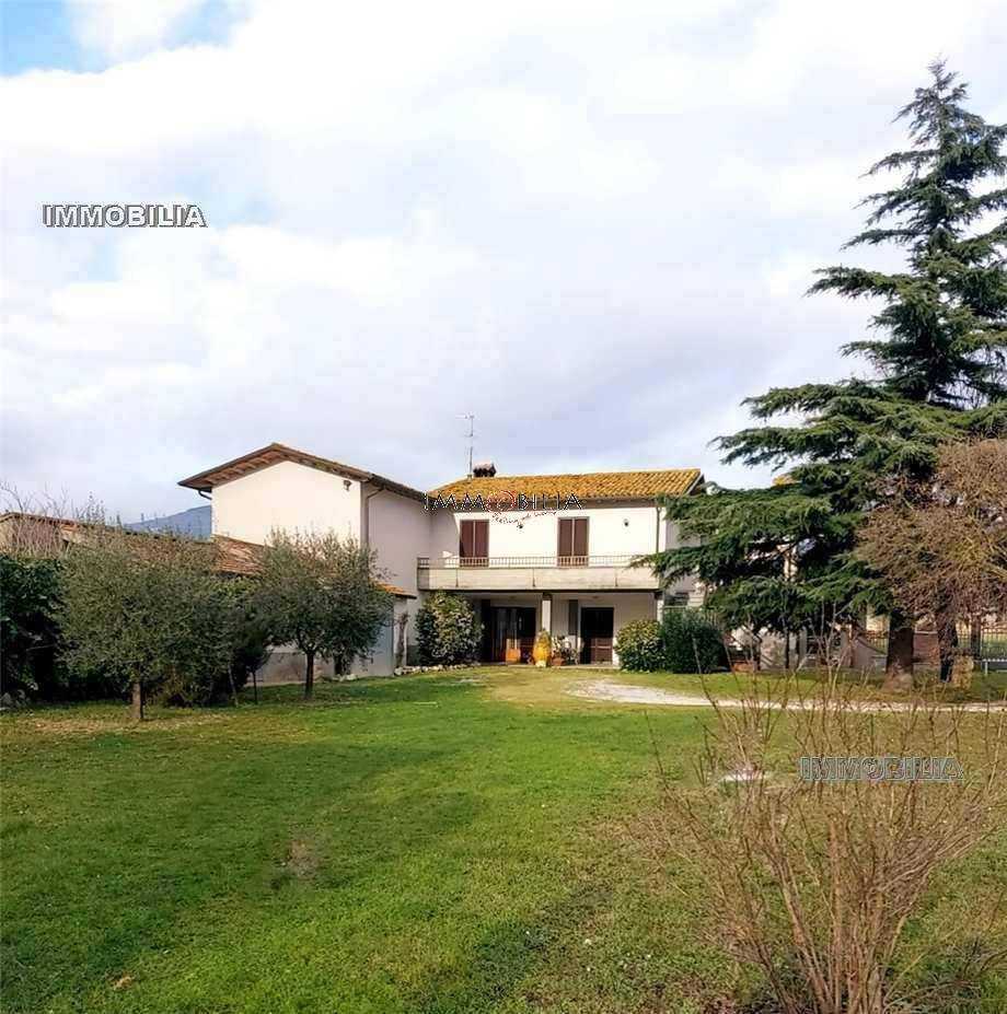 casa indipendente in vendita a Città di Castello