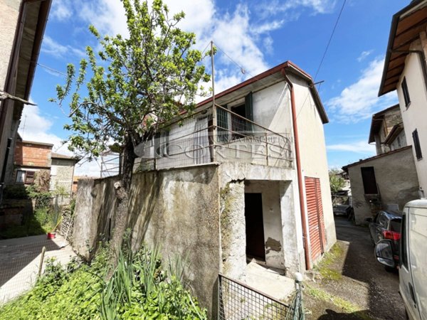 casa indipendente in vendita a Città di Castello in zona Trestina
