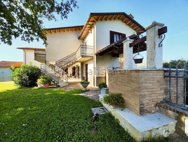 casa indipendente in vendita a Città di Castello