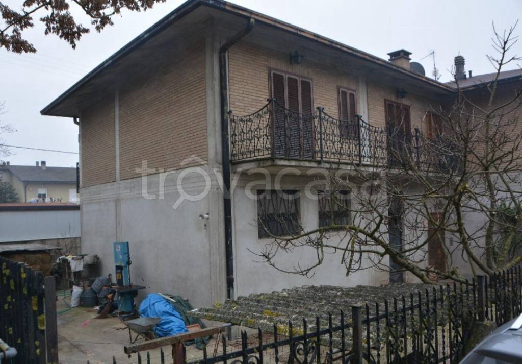 appartamento in vendita a Città di Castello in zona Promano