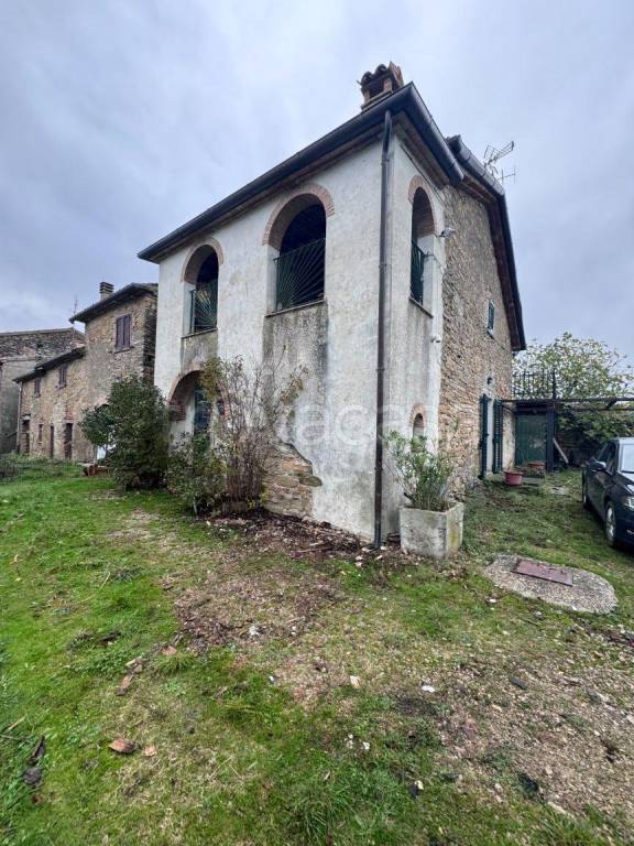 casa indipendente in vendita a Città di Castello in zona Trestina