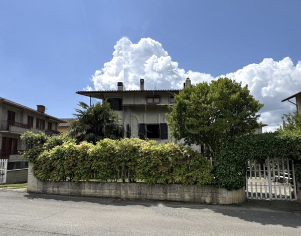 appartamento in vendita a Città di Castello in zona Piosina