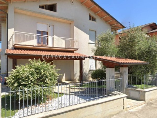 appartamento in vendita a Città di Castello in zona San Maiano