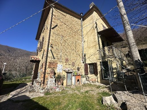 appartamento in vendita a Città di Castello in zona Volterrano