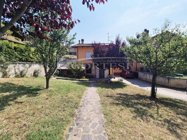 casa indipendente in vendita a Città di Castello in zona Petrelle