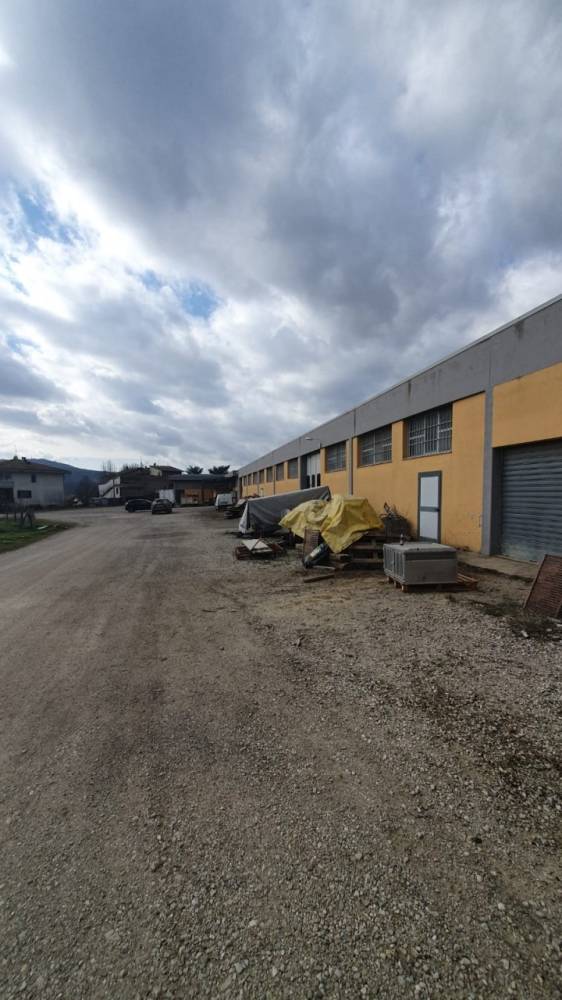 capannone in vendita a Città di Castello in zona Promano