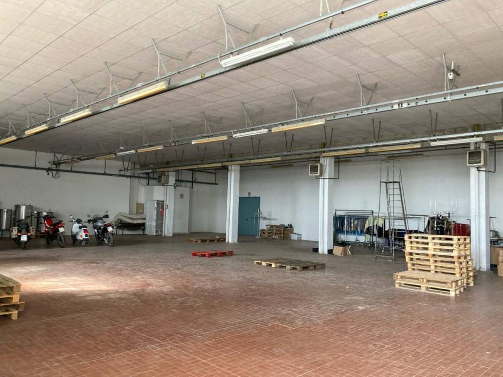 capannone in vendita a Città di Castello in zona Promano