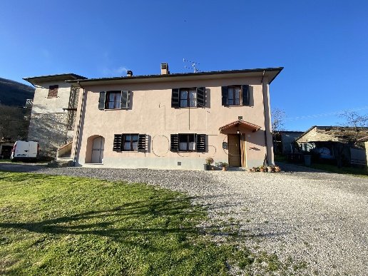 appartamento in vendita a Città di Castello in zona Morra