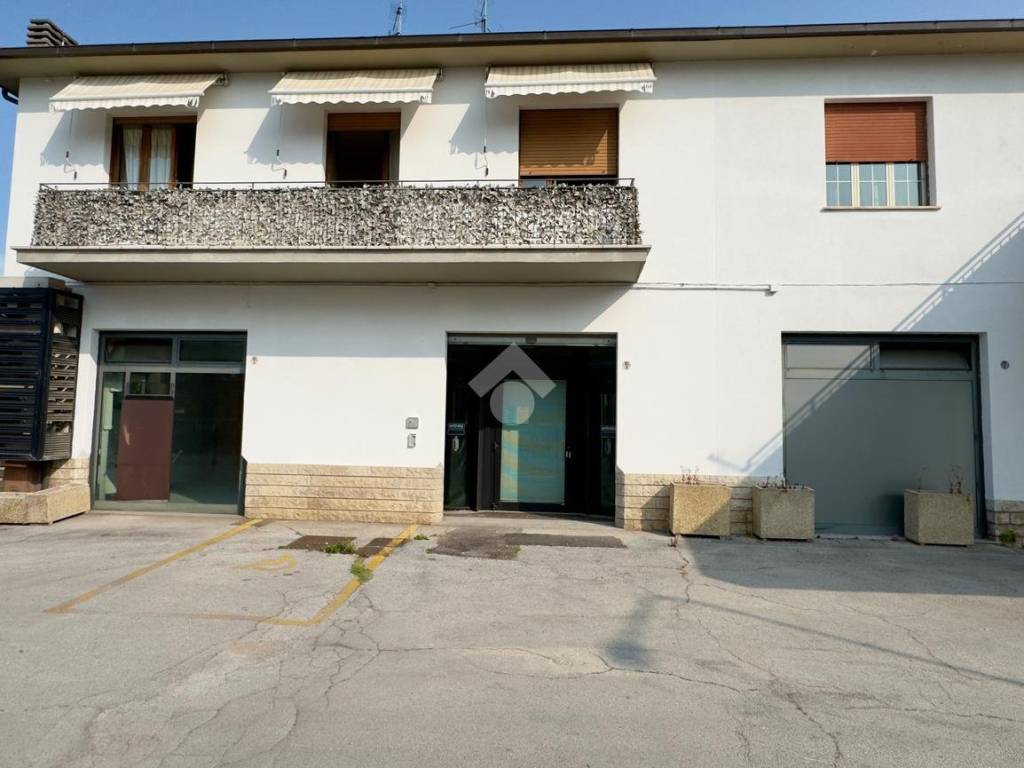 negozio in vendita a Città di Castello