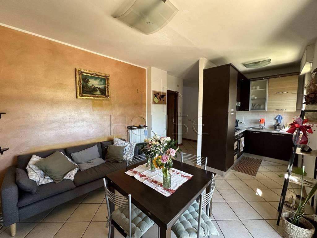 appartamento in vendita a Città di Castello in zona Canoscio