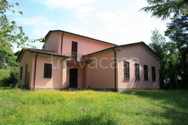 casa indipendente in vendita a Città di Castello in zona Vallurbana