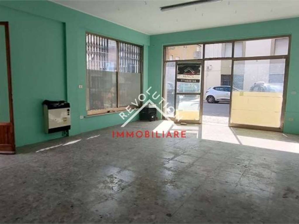 negozio in vendita a Città di Castello in zona Trestina