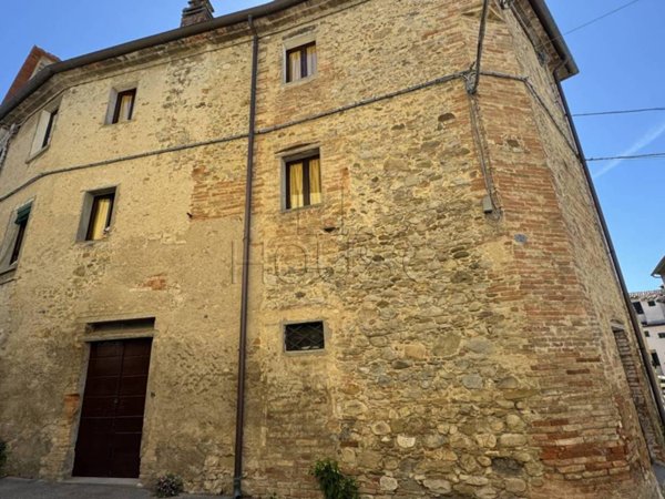 appartamento in vendita a Città di Castello in zona Santa Lucia