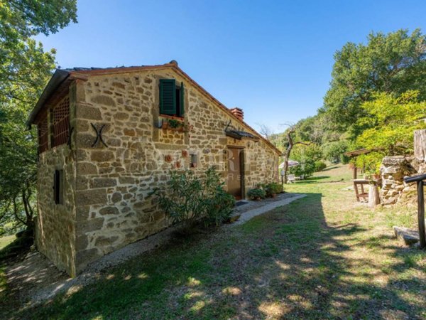 casa indipendente in vendita a Città di Castello in zona San Leo Bastia
