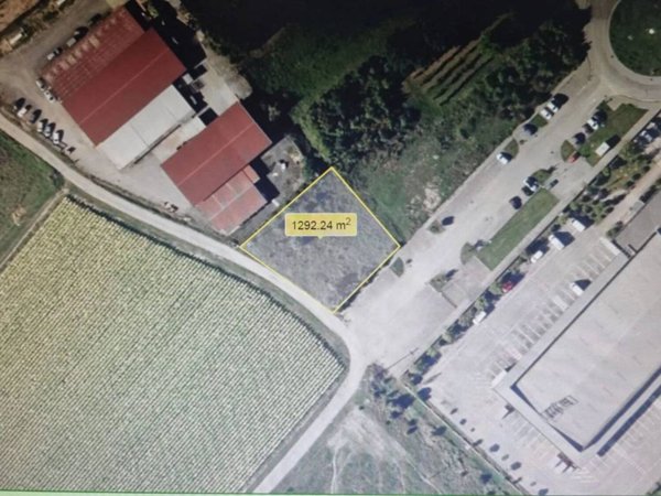 terreno edificabile in vendita a Città di Castello in zona Cerbara