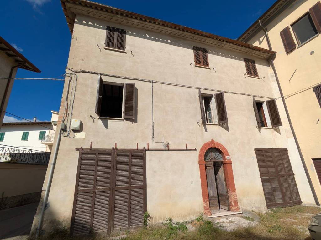 casa indipendente in vendita a Città di Castello in zona Piosina