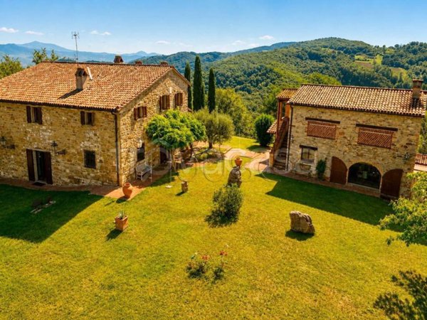 casa indipendente in vendita a Città di Castello in zona Colcello